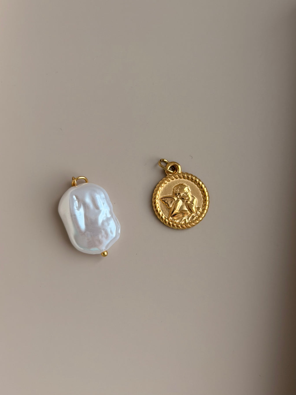 Charm Ángel
