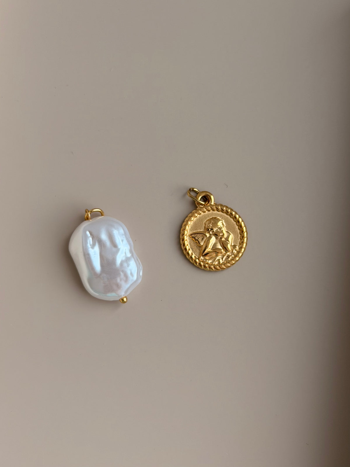Charm Ángel