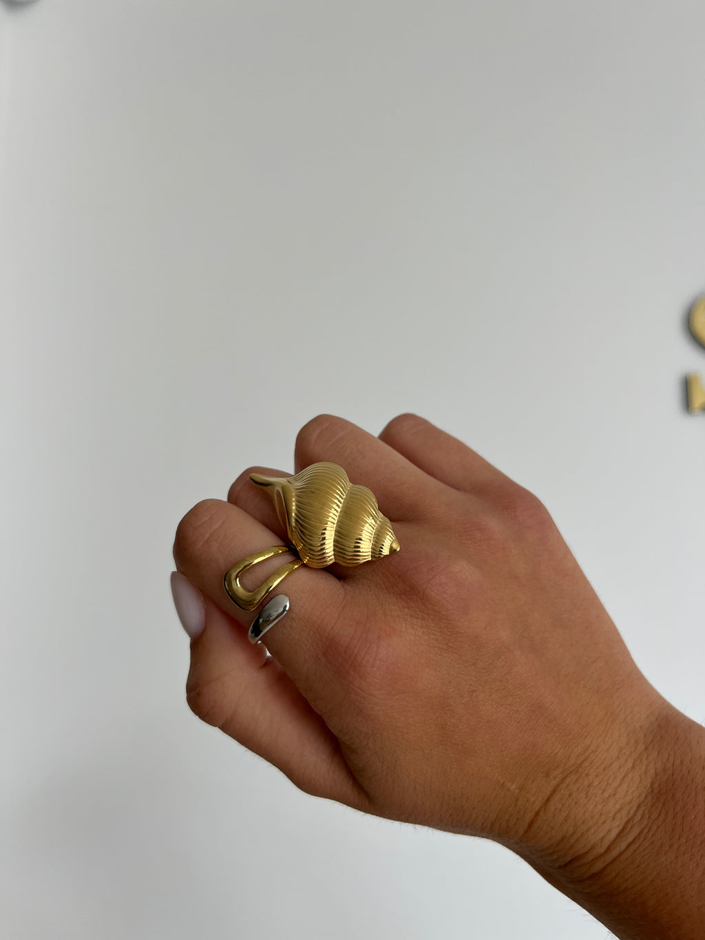 Anillo Ariel